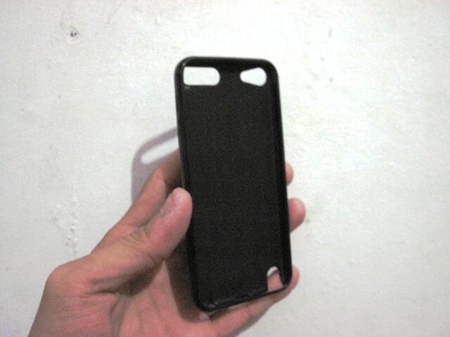 IPOD TOUCH 5 32GB, Fullset + Garansi resmi Indonesia.. Harga? Murah aja gan
