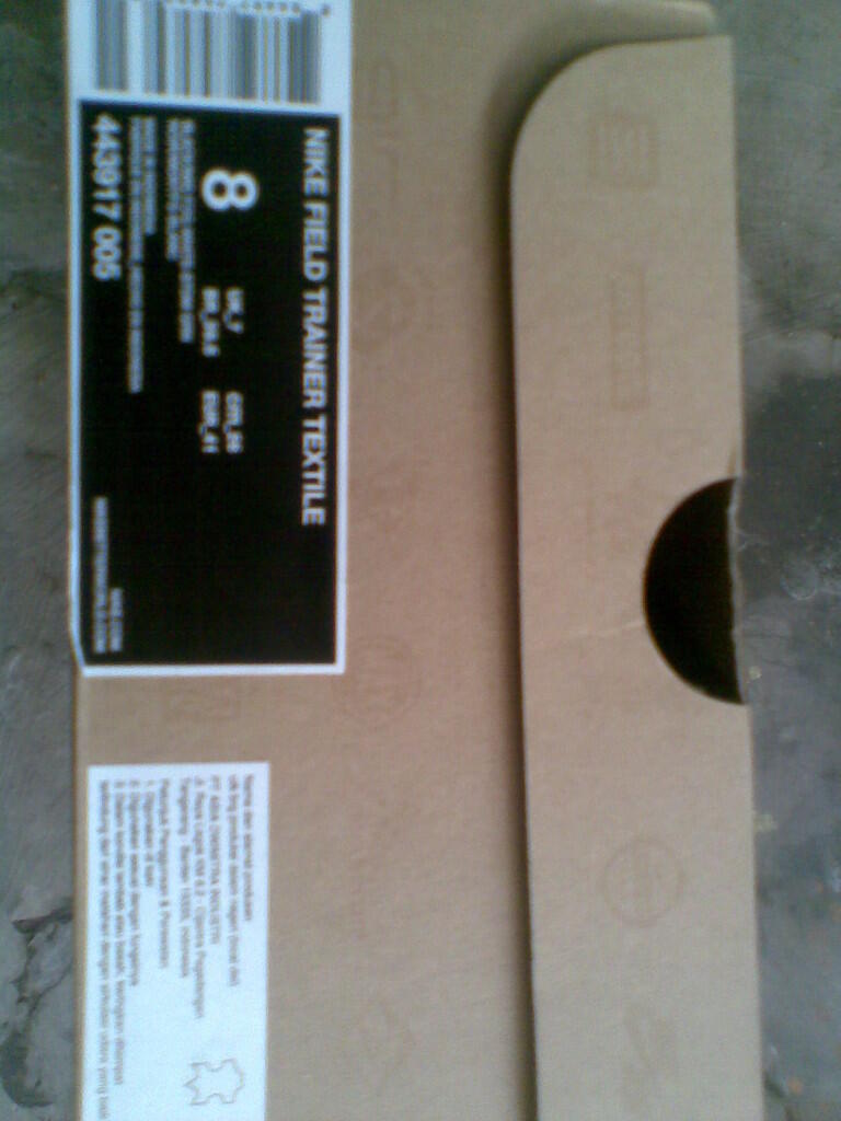 WTS SEPATU NIKE FIELDTRAINER ORI BANDUNG