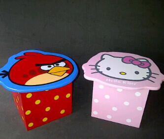 Terjual Meja lipat kursi kayu hello kitty  angry bird 