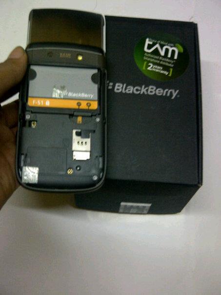 Blackberry 9800 Torch1 white exs grsTam normal istemawa