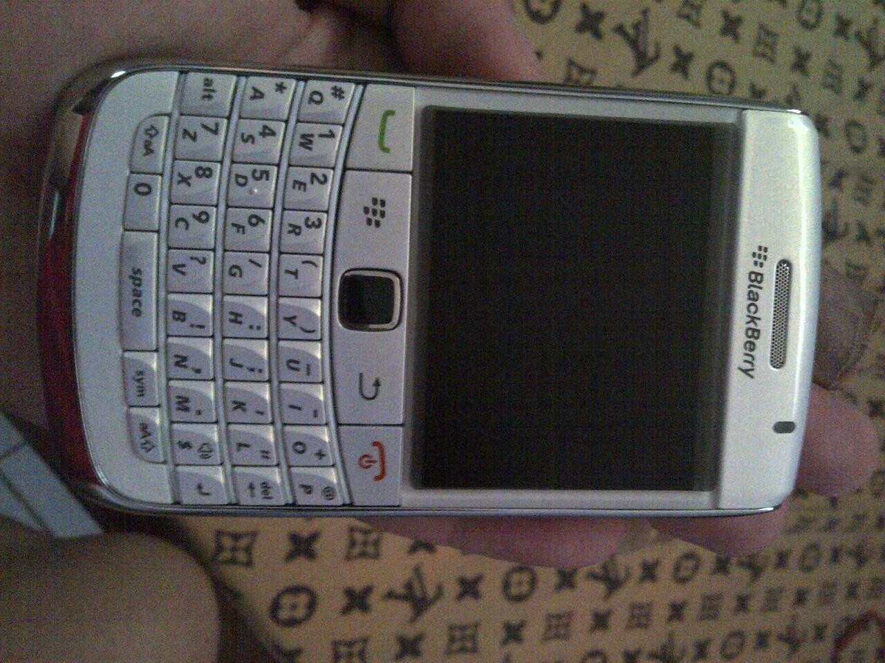 WTS: Blackberry Onyx 2 9780 Mulus Grs Berrindo Bcel 2 Mingguan