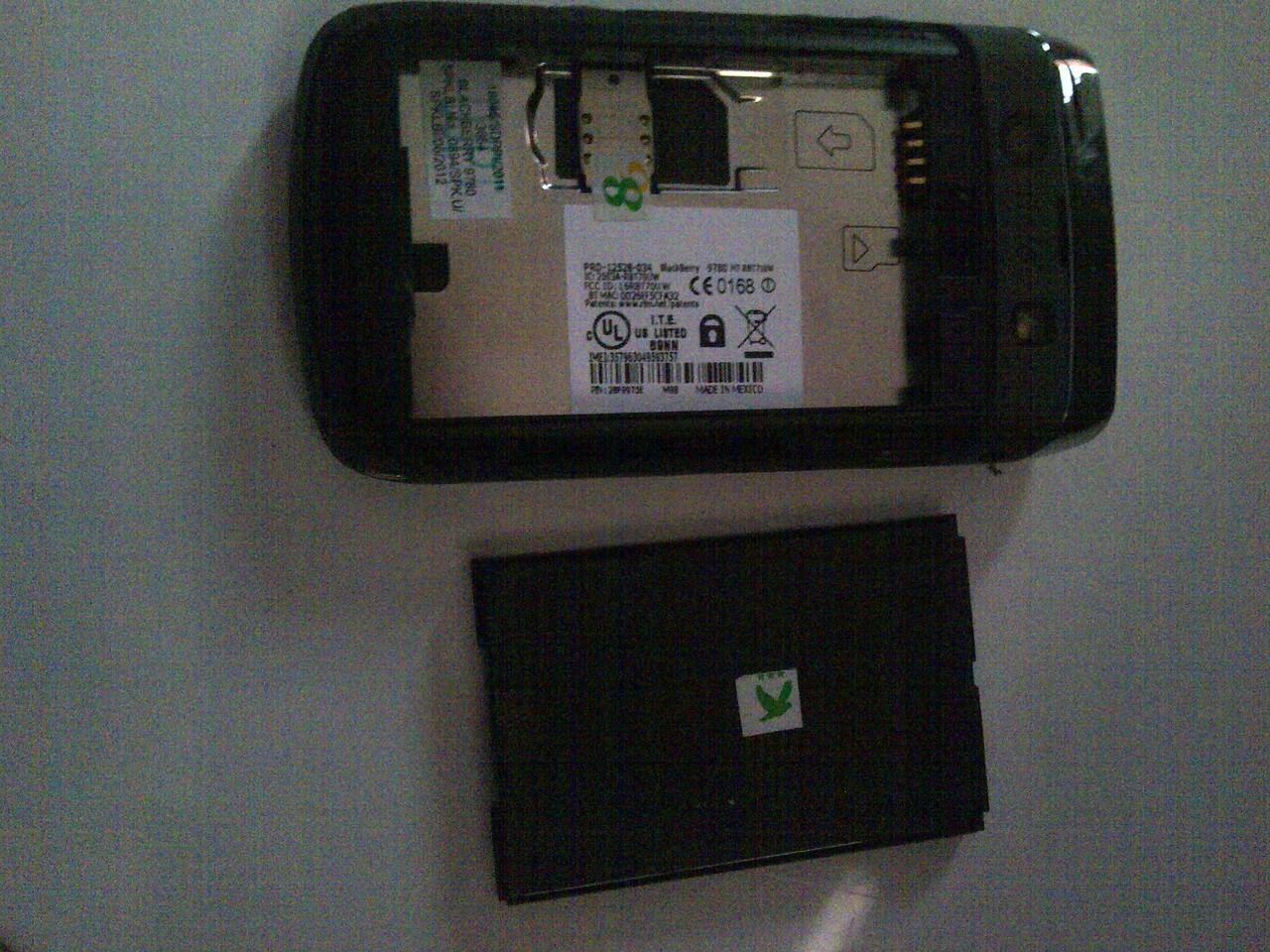 WTS: Blackberry Onyx 2 9780 Mulus Grs Berrindo Bcel 2 Mingguan