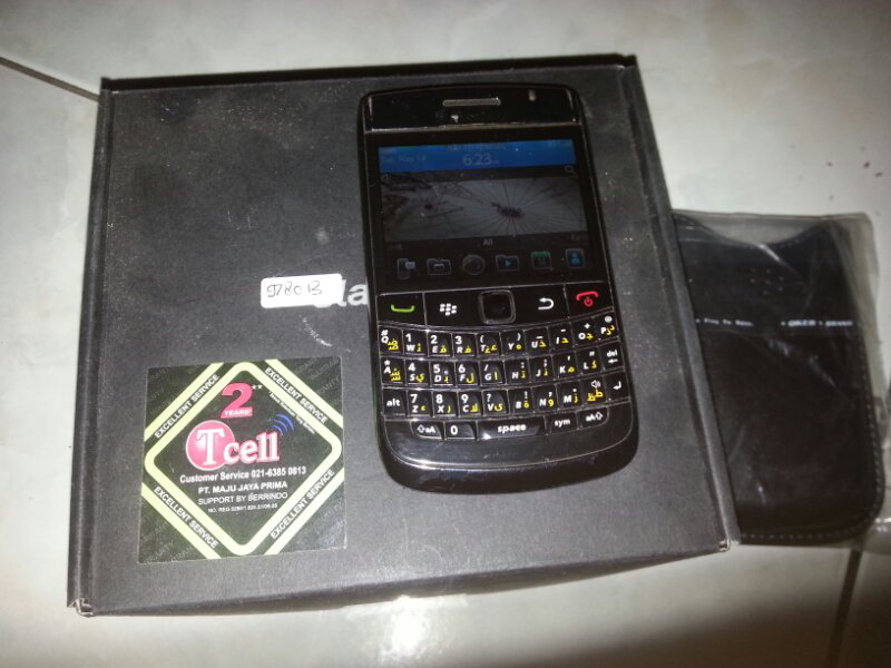 WTS Jual BlackBerry (BB) Onyx 2 9780 Warna Hitam