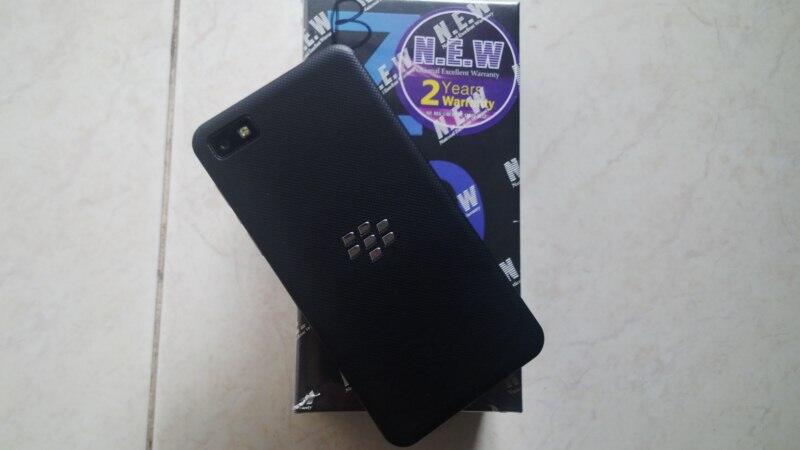 Blackberry Z10 Black - Garansi 2 Th - Kondisi 99% Mulus