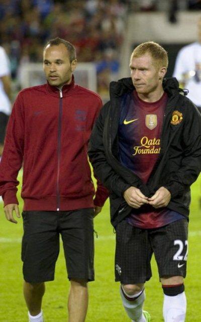 for sale jaket FC BARCELONA N98 MAROON SIZE L grade ori murmer cuma 1 !!