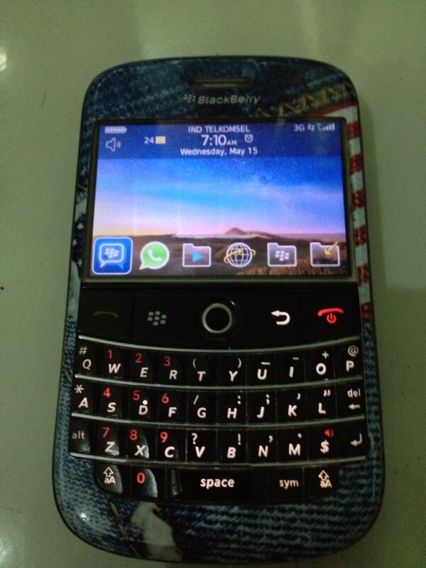 WTS : blackberry BOLD 9000