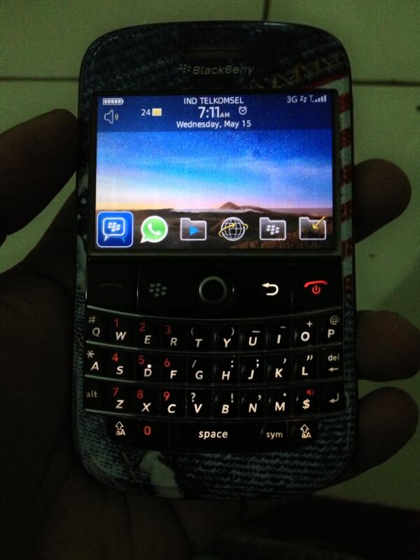 WTS : blackberry BOLD 9000