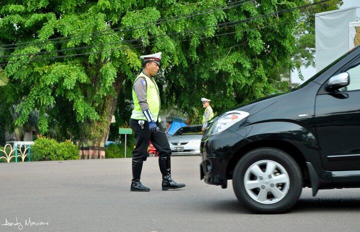 (Pict++) Gak peduli anak pejabat,terobos lampu merah siap&quot;dipenjara !!