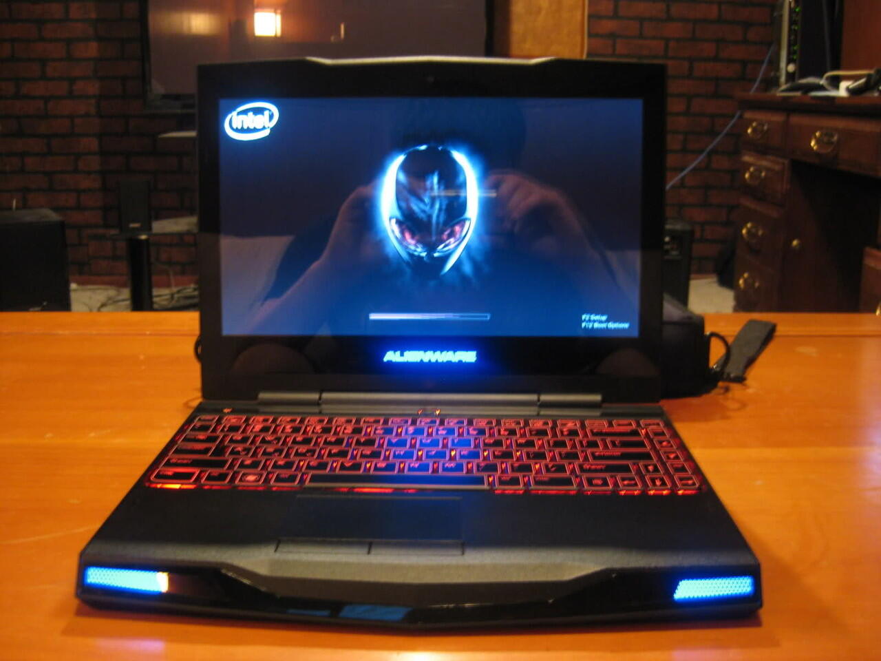 Terjual Laptop Notebook Dell Alienware M11x R2 Mulus Kaskus