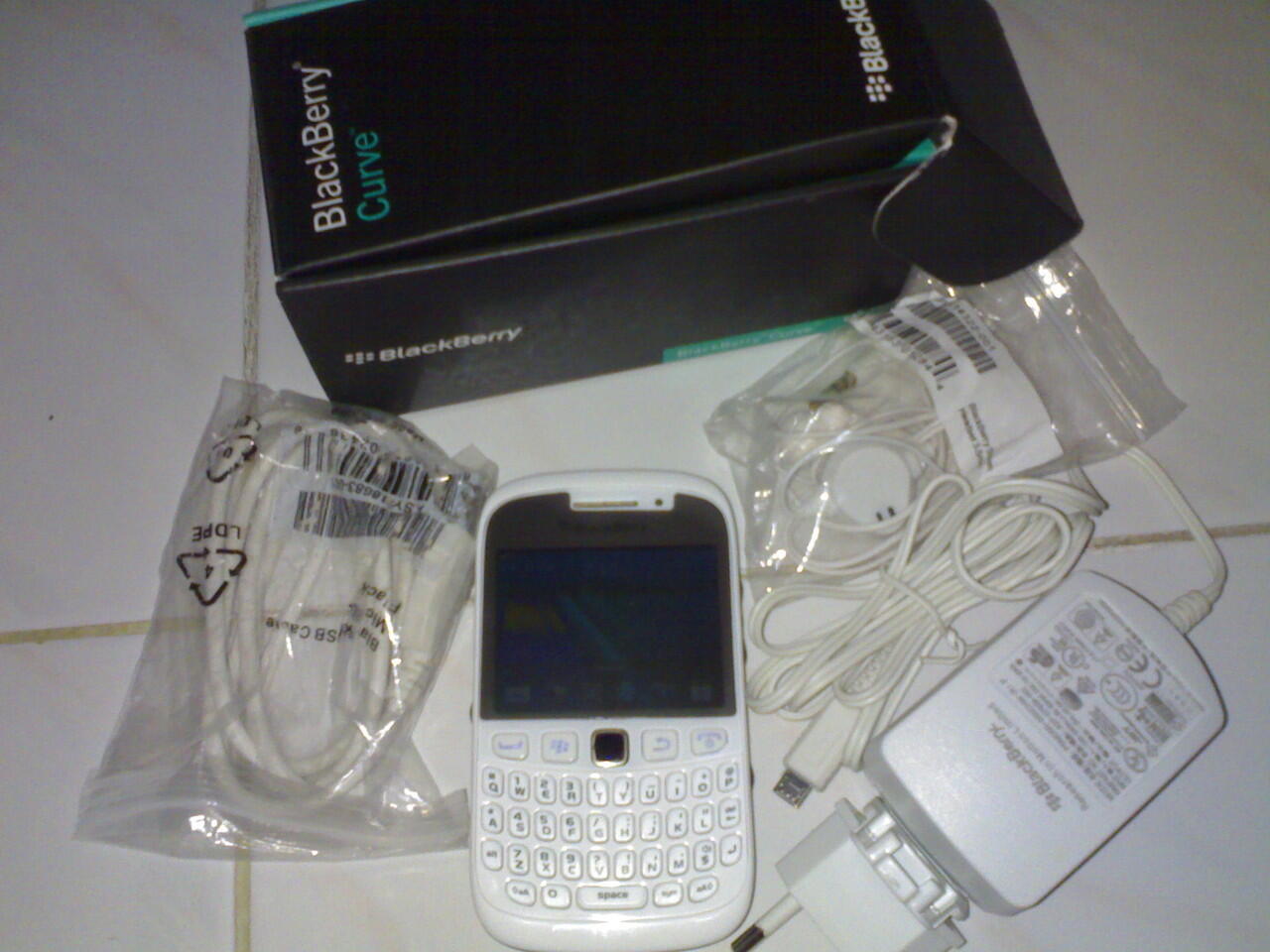 Blackberry Amstrong 9320 Komplit,Mulus,Garansi + mmc 2gb