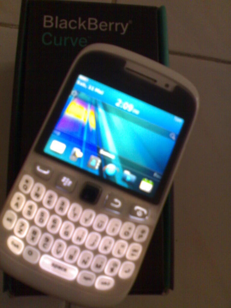 Blackberry Amstrong 9320 Komplit,Mulus,Garansi + mmc 2gb