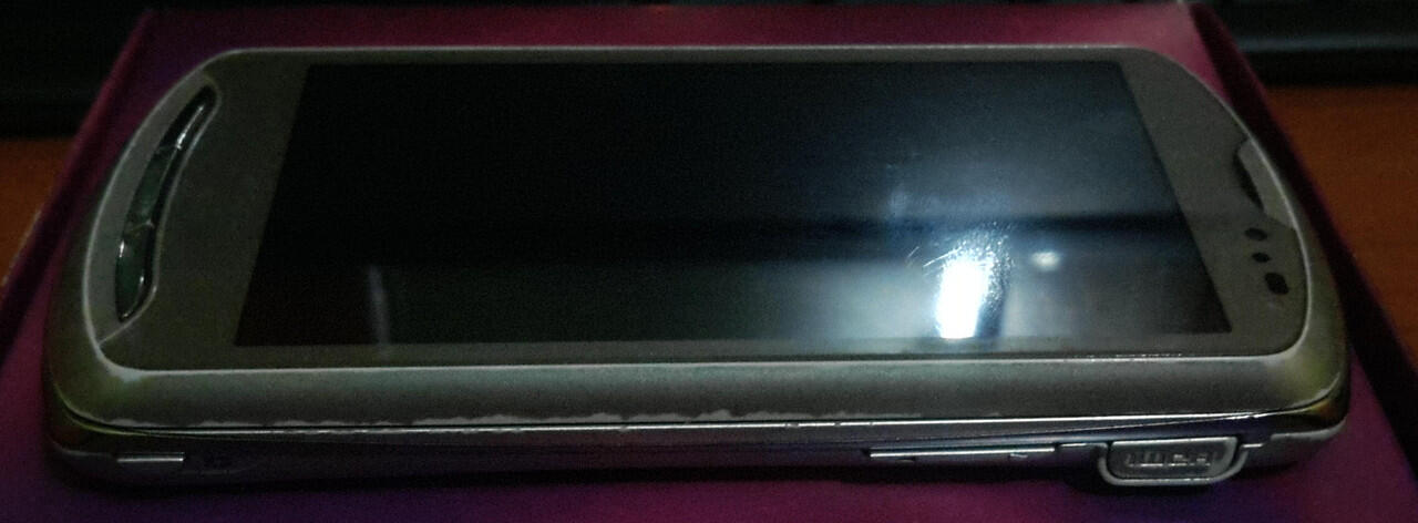 Jual Santai HP Sony Ericsson Xperia Pro MK16i second (BANDUNG),