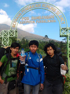 PENDAKIAN GUNUNG SLAMET _JAMPALA_