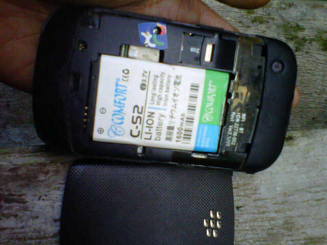 blackberry gemini 8520