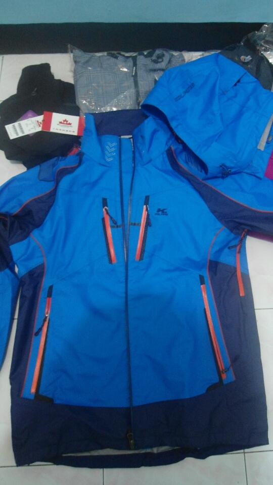 Terjual jaket dan celana gunung / outdoor ori (Iguana 