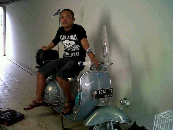 Sule OVJ and Scooter (tebak lebih tua sule apa vespanya)