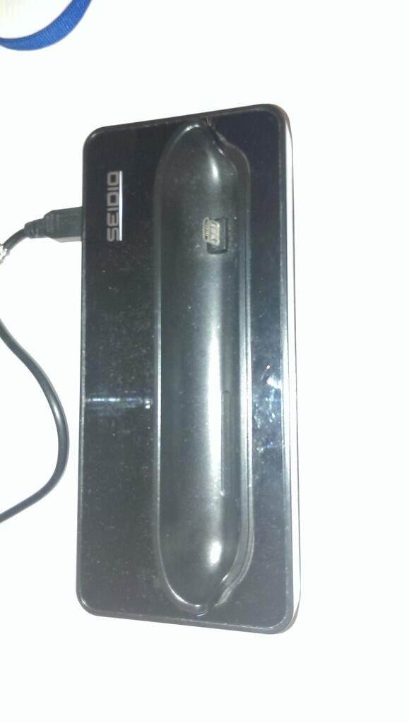 HTC Sensation Z710e bekas bonus docking & protective case Seidio asli