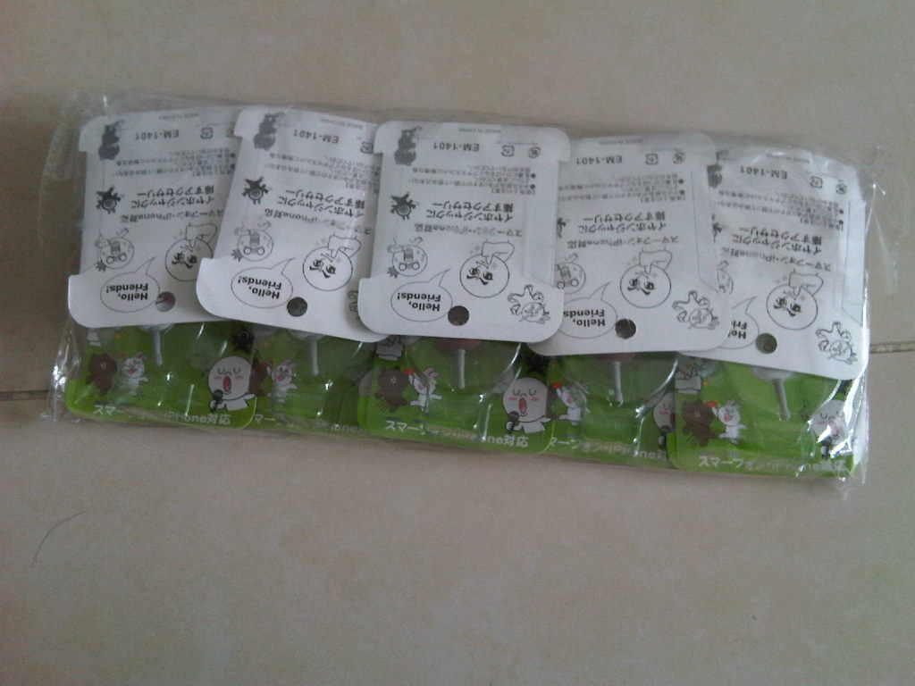 LINE emoticon Dust Plug / pluggy READY STOCK
