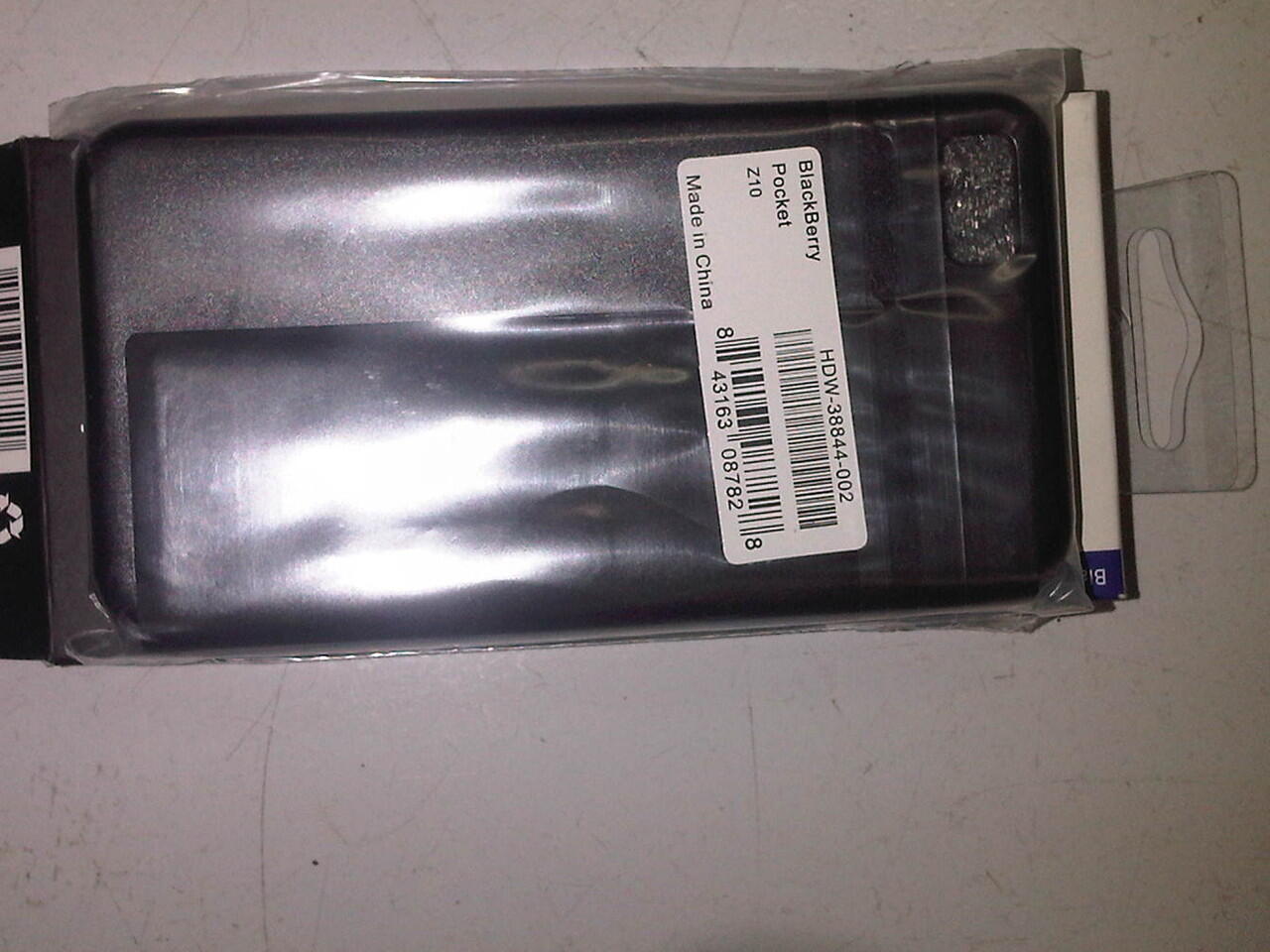 SARUNG FLIP SHEEL BB Z10