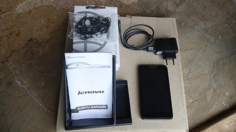 JUAL PHABLET LENOVO S880 MULUUSSSSS...........