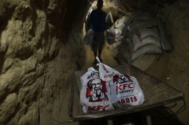 Pernahkah anda mendengar KFC Delivery Service Bawah Tanah?