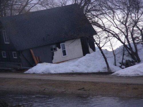 Tsunami Es di Kanada