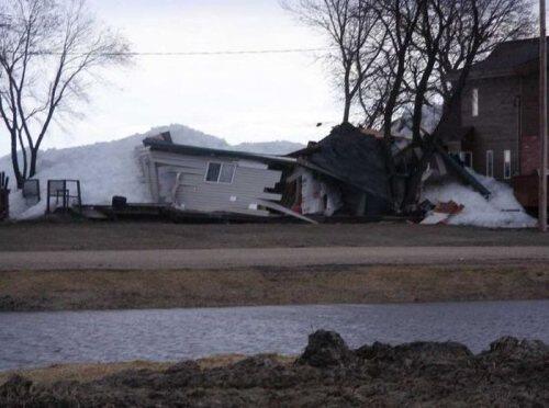 Tsunami Es di Kanada