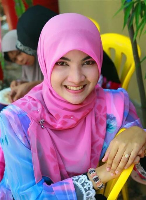 Siapa Bilang Hijab itu Tidak Cantik..??? Coba lihat ini..