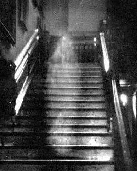 7 Area Misterius yang Berhantu Di dunia