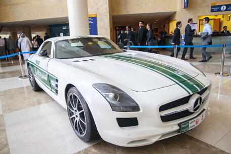 MOBIL POLISI DUBAI GAN