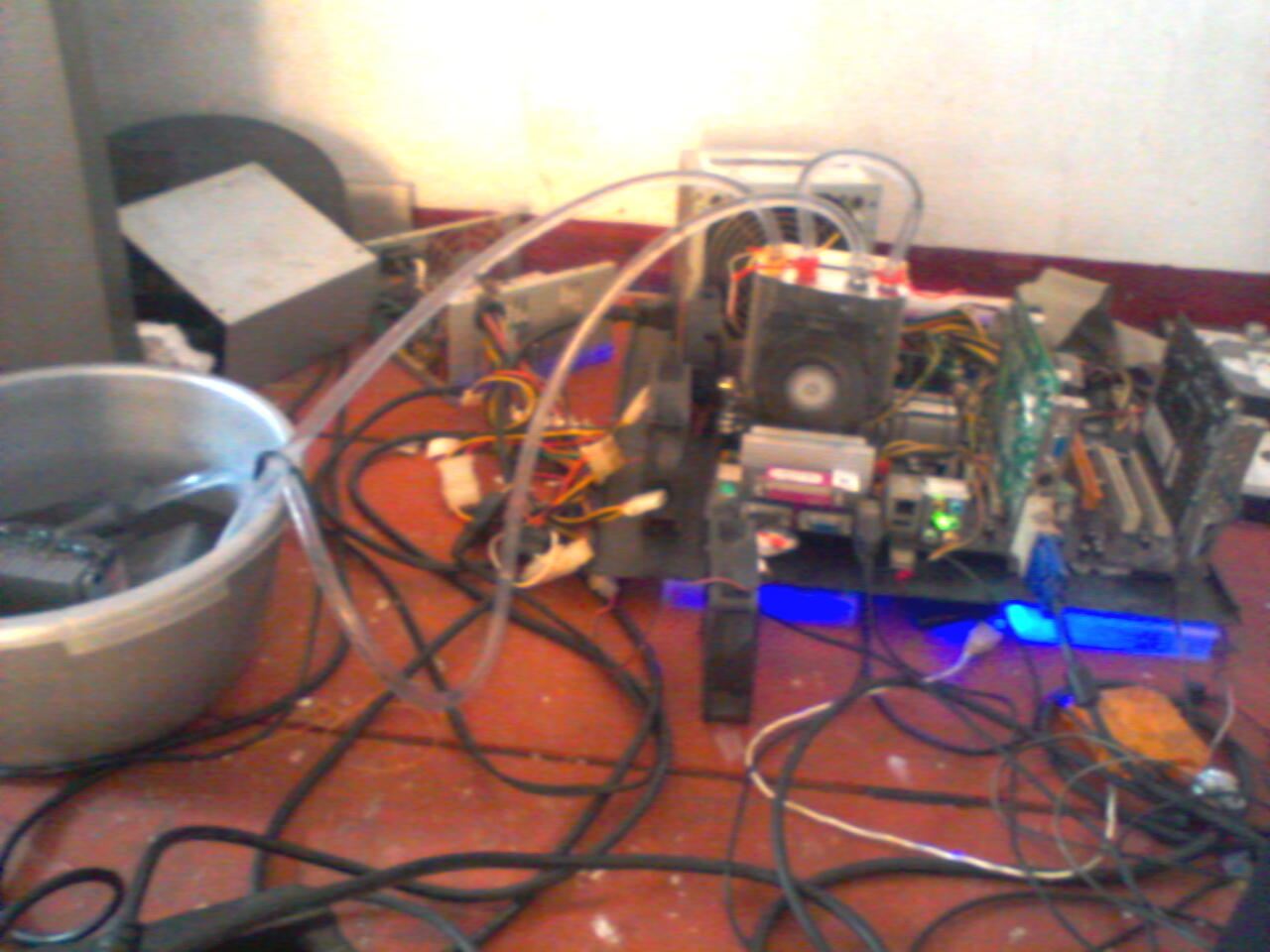 kipas tower jadi kipas aer gan :D (sulap heatsink)