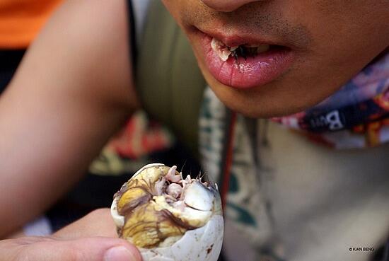 8 Wujud Makanan Tak Lazim di Dunia