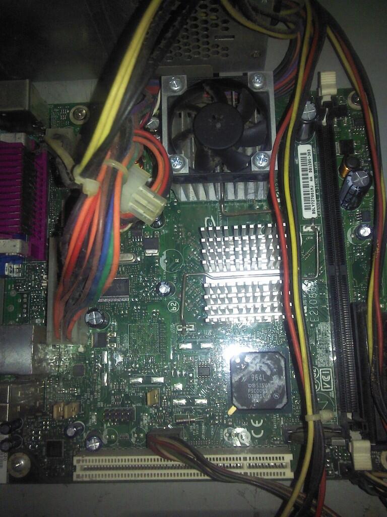 cpu P3-600E dan Cpu intel atom generasi pertama - Solo