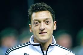 Mesut Ozil seorang Time Travel