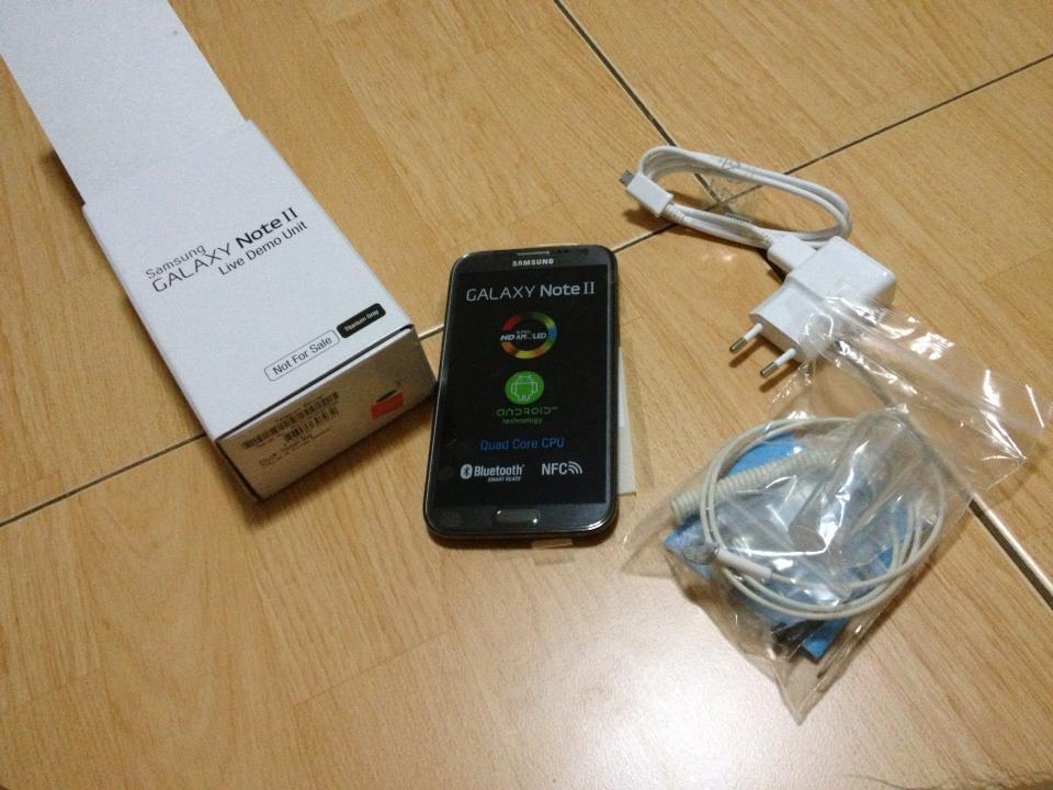 WTS samsung galaxy note 2 live demo , wifi only . BNIB Termurah sekaskus !!!