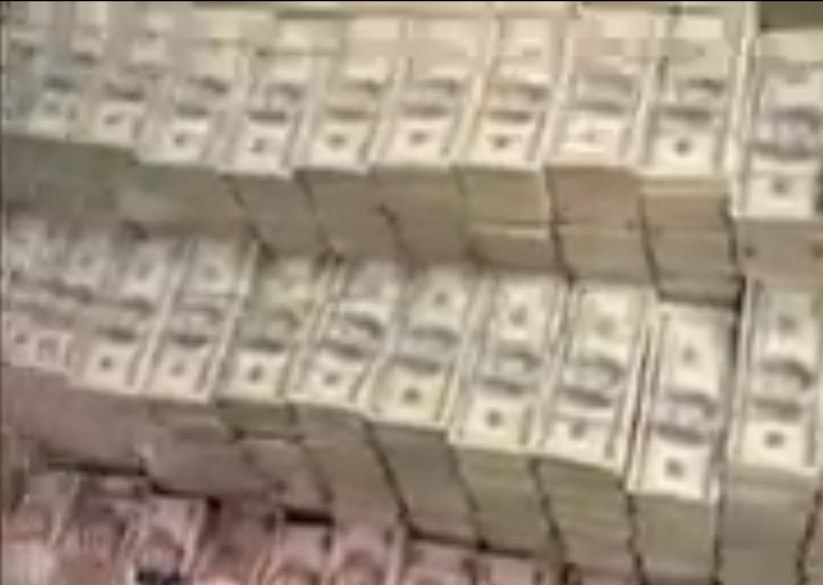 Pernah liat uang 207 juta dollar ? 