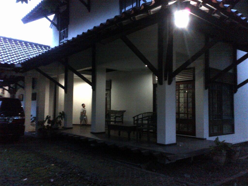 DI JUAL RUMAH + TANAH DI CIGANJUR PINGGIR JALAN JAK SEL 4000 METER