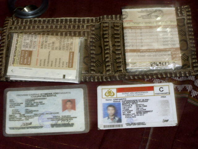 Telah Di temukan Dompet Beserta Isinya.....