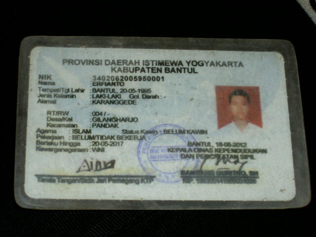 Telah Di temukan Dompet Beserta Isinya.....