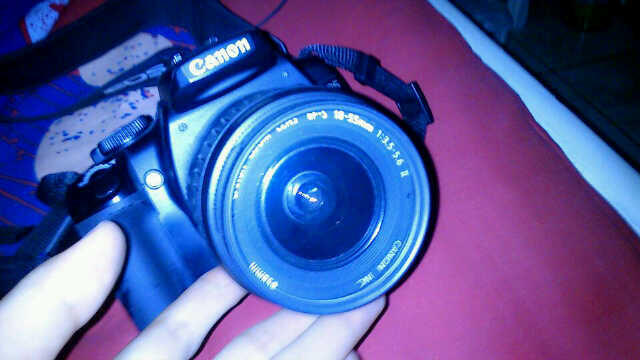 Jual/TT kamera DSLR/SLR cannon EOS 400D TT sama samsung galaxy S3 atau iphone 4G atau