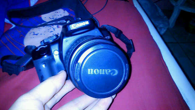 Jual/TT kamera DSLR/SLR cannon EOS 400D TT sama samsung galaxy S3 atau iphone 4G atau