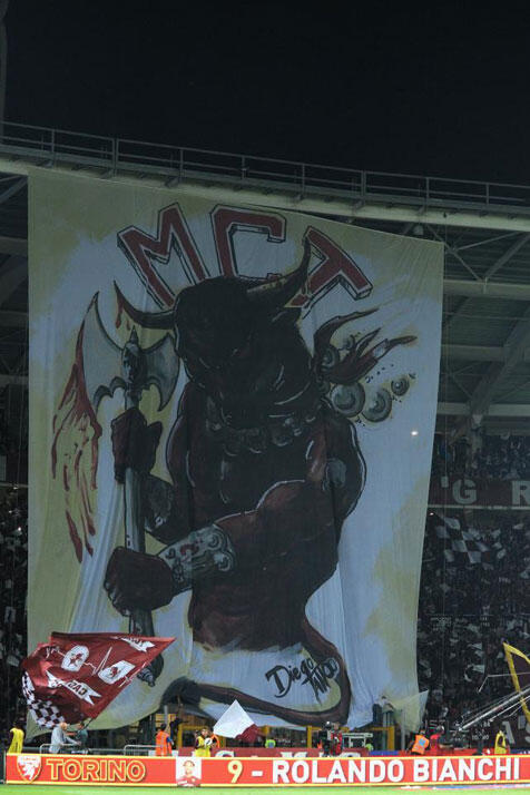 Atraksi Banner Raksasa Fans di Stadion &#91;Fans Bola Masup&#93;