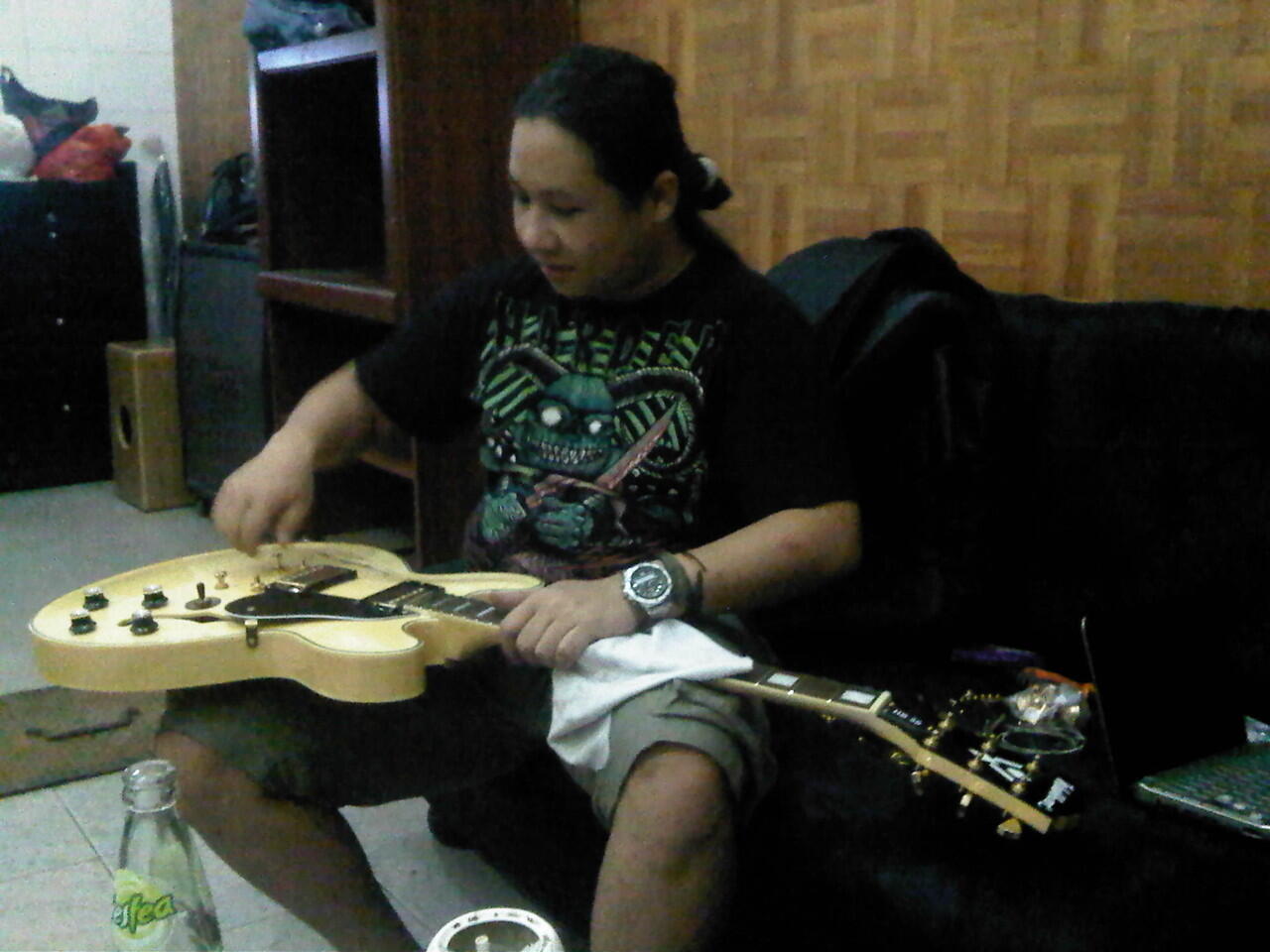 Terima Jasa Service Gitar Dan Bass