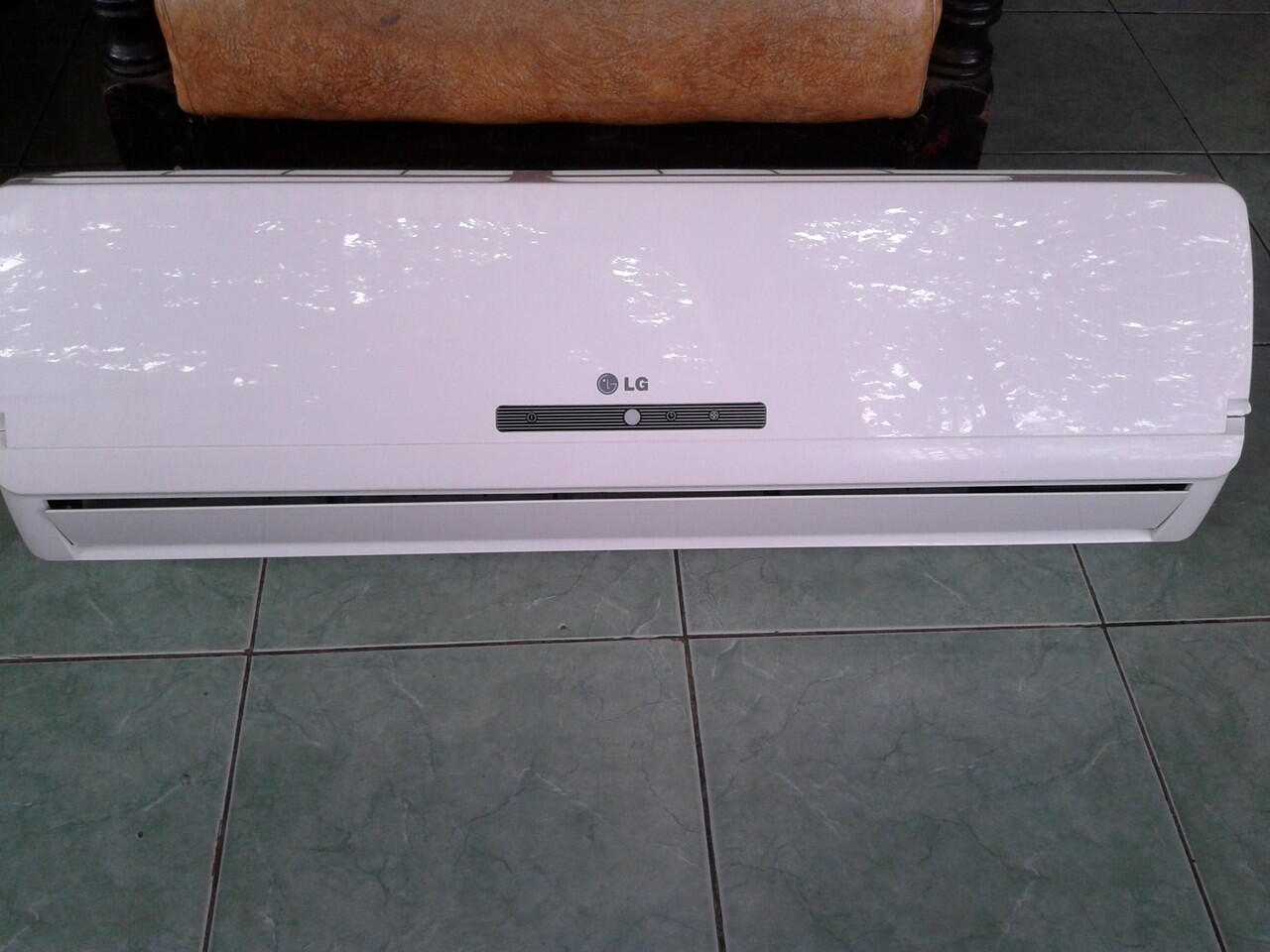 AC LG 1 PK, ,baru pake 2 bulan, ,murah gan..