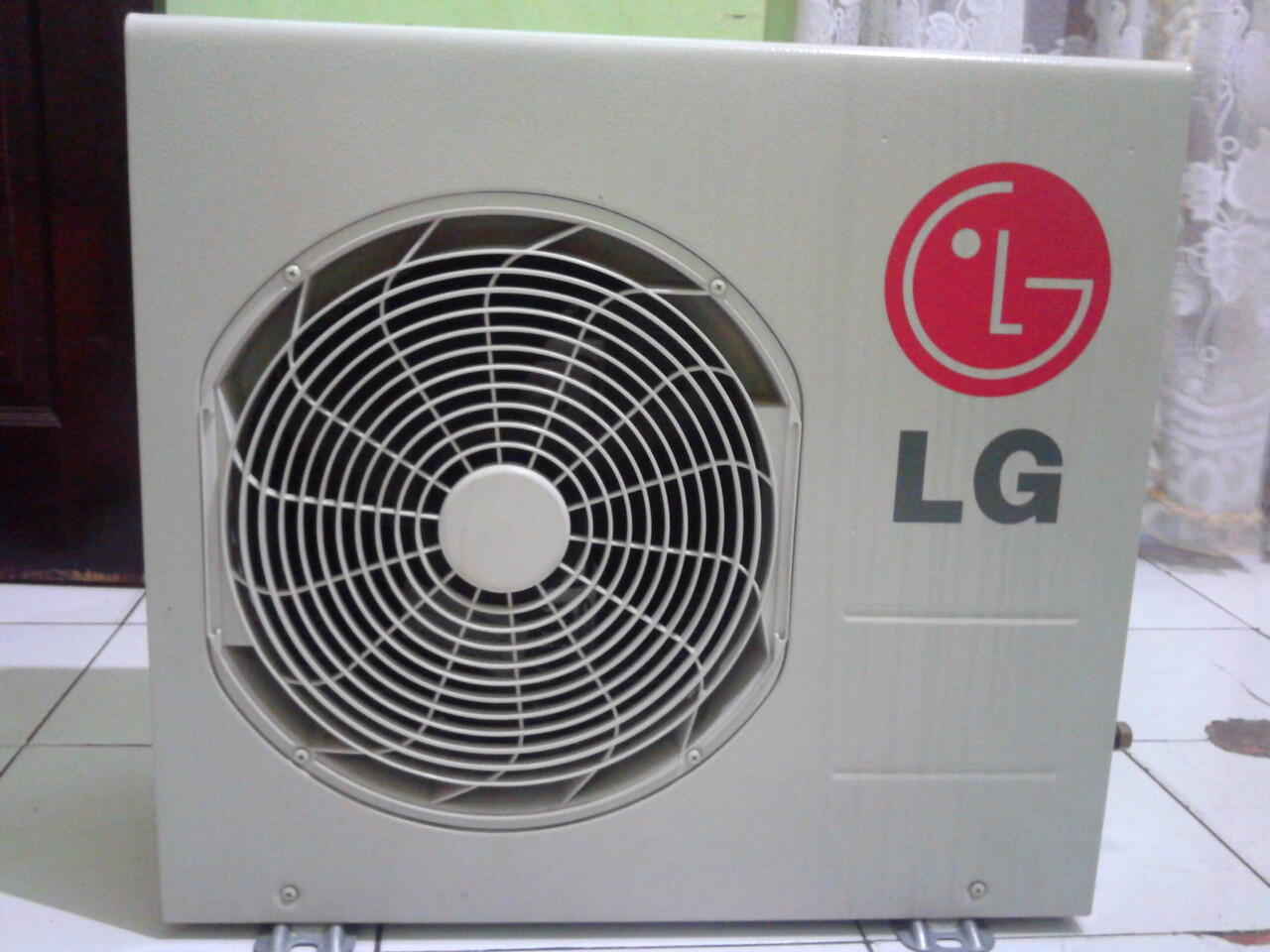 AC LG 1 PK, ,baru pake 2 bulan, ,murah gan..