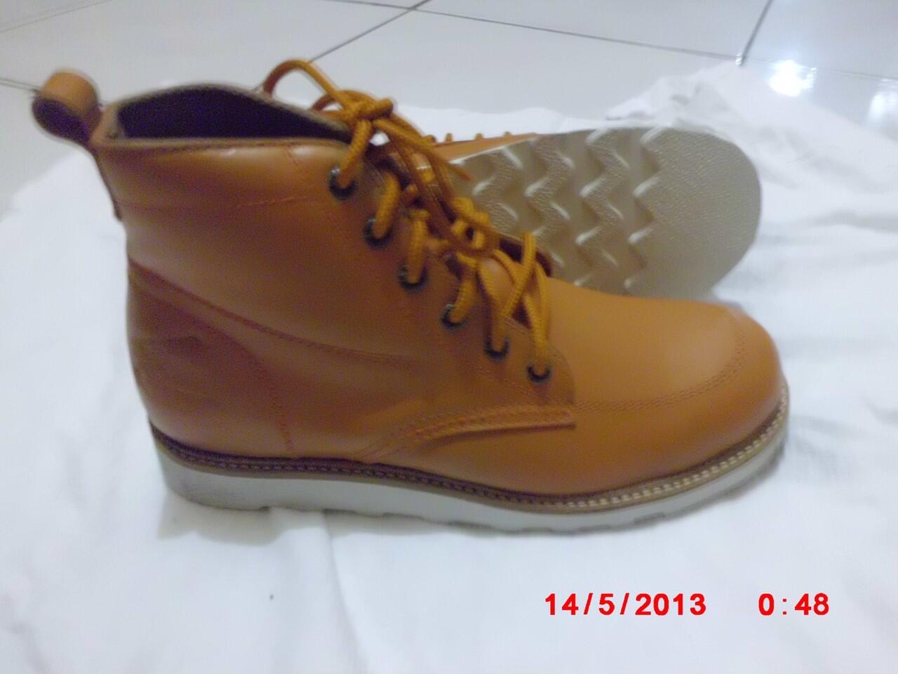 sepatu cowok