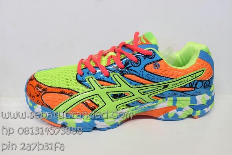 sepatu vans,asics tiger,nike,macbeth,converse,zara,toms,crocs,puma,reebok,adidas