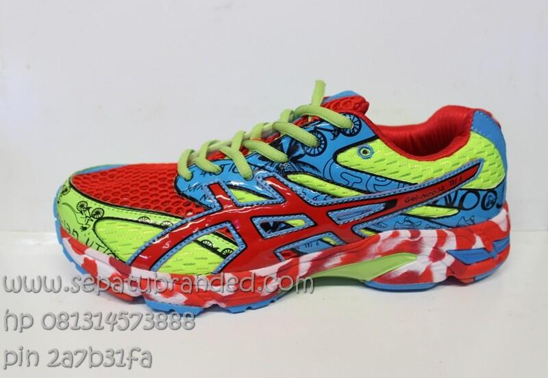 sepatu vans,asics tiger,nike,macbeth,converse,zara,toms,crocs,puma,reebok,adidas
