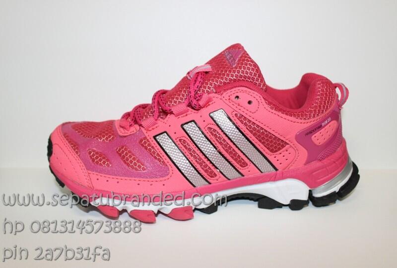 sepatu vans,asics tiger,nike,macbeth,converse,zara,toms,crocs,puma,reebok,adidas