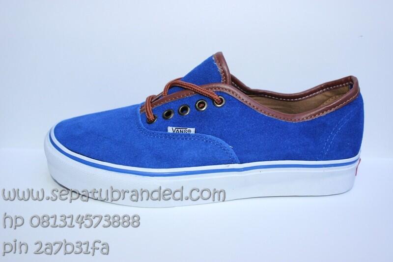 sepatu vans,asics tiger,nike,macbeth,converse,zara,toms,crocs,puma,reebok,adidas